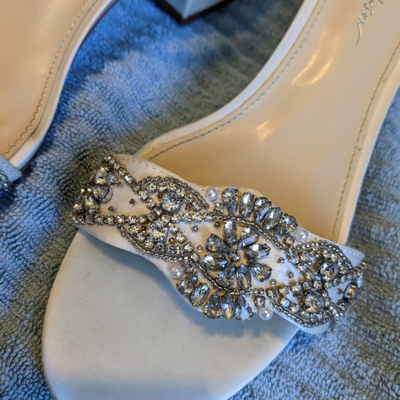 SOMETHING BLUE | Betsey Johnson Evening Sandal | 10 | Ivory | WORN ONCE  | MEL - Picture 2 of 6